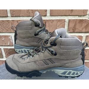 Women's Garmount Hiking Boots Size 8.5